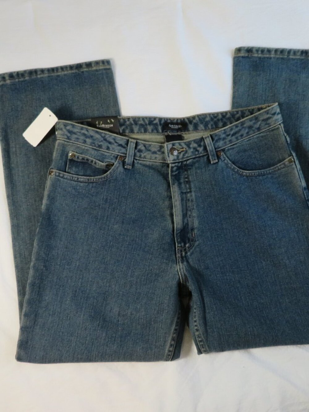Mens Van Heusen Jeans NEW 33x29 Dark Wash